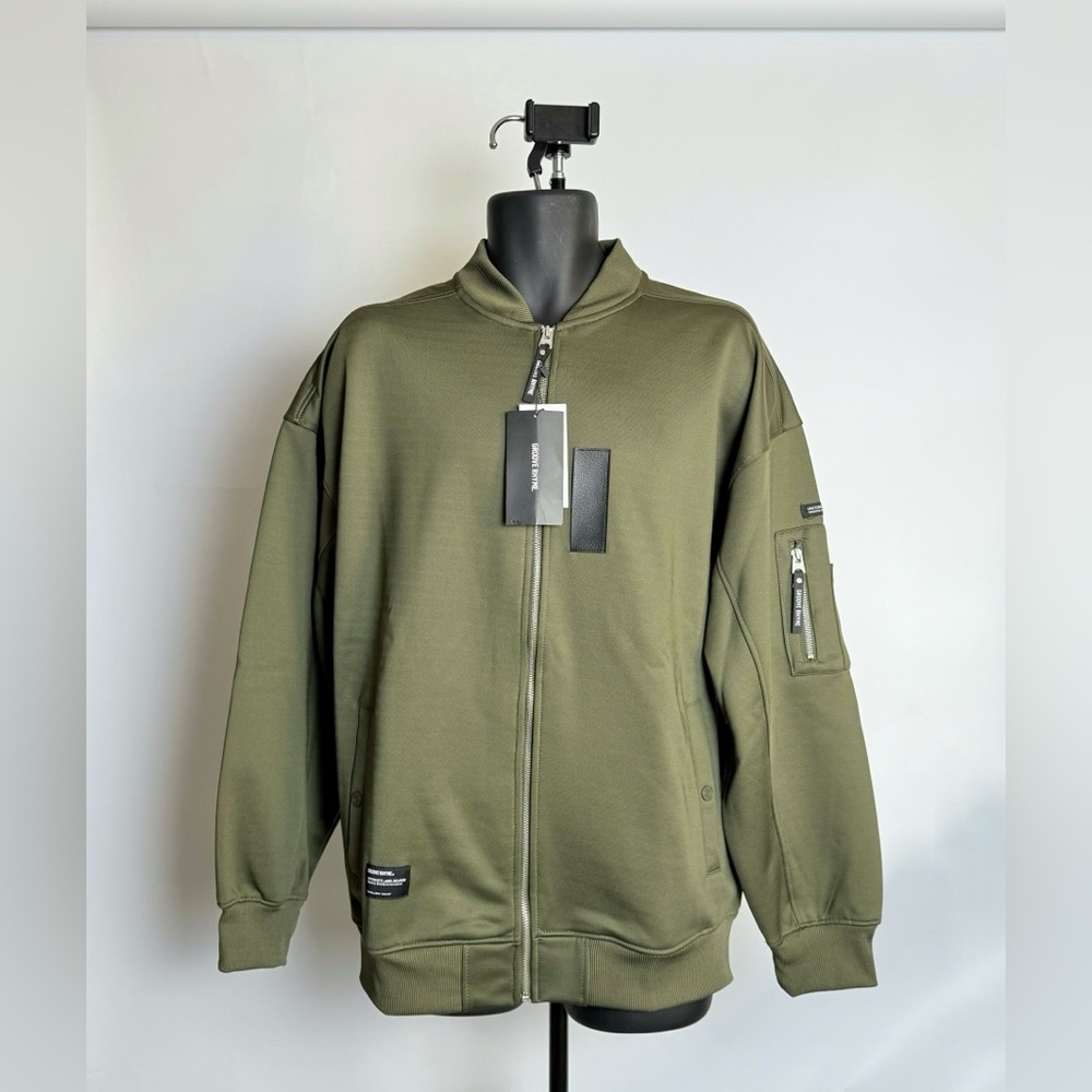 NWT Korean Clothing Brand Groove Rhyme Fleece Bomber Jacket| Khaki | Size M